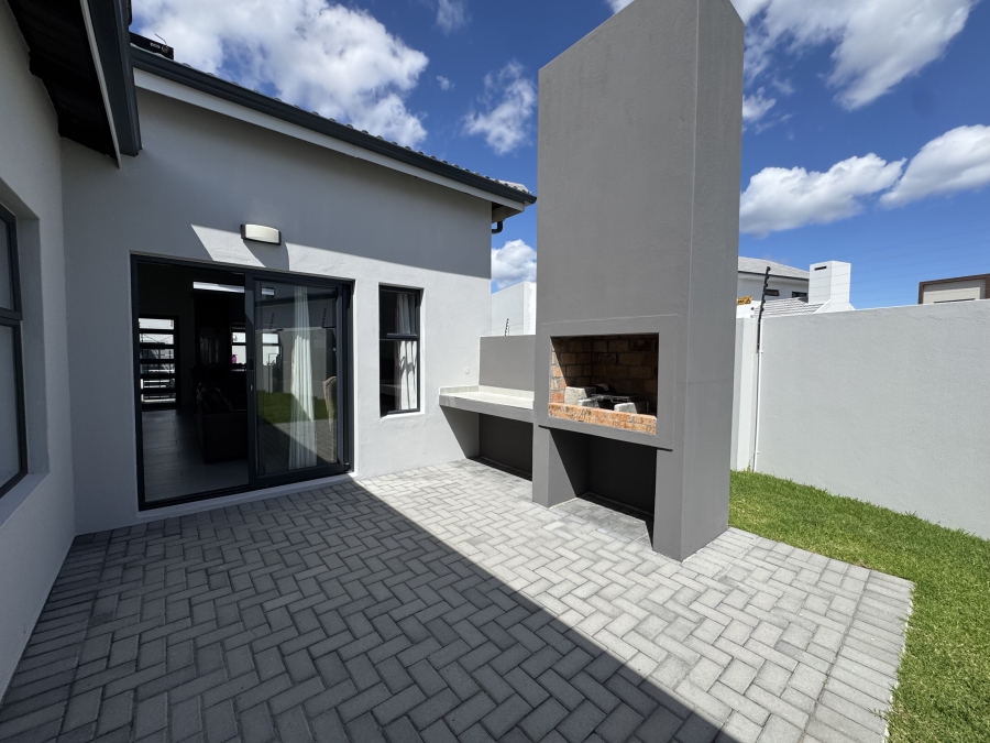 3 Bedroom Property for Sale in Sandown Western Cape